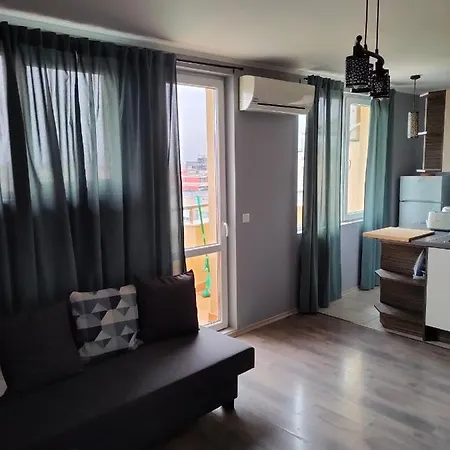 Apartment Mladost 1 Near The Metro *