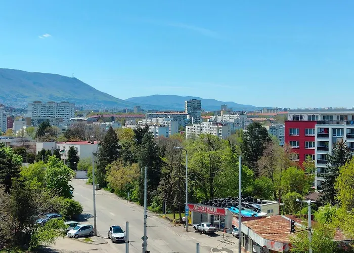 Διαμέρισμα Mladost 1 Near The Metro